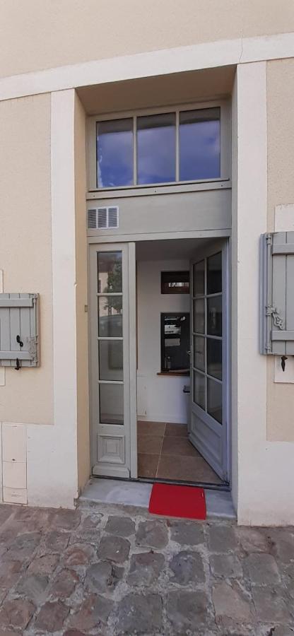 T3 Calme Et Cosy, Idealement Situe Pres Du Chateau Et De La Gare, Dans Un Cadre Paisible 朗布依埃 外观 照片